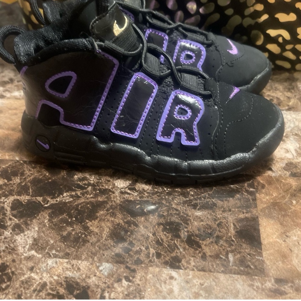 Brand new Nike kids size 9C